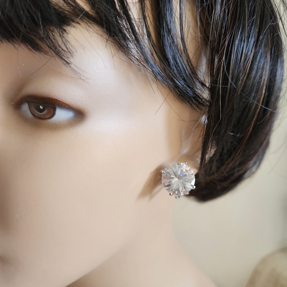 unknown Jewelry - CZ Earrings